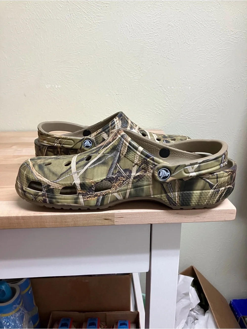 CROCS all over